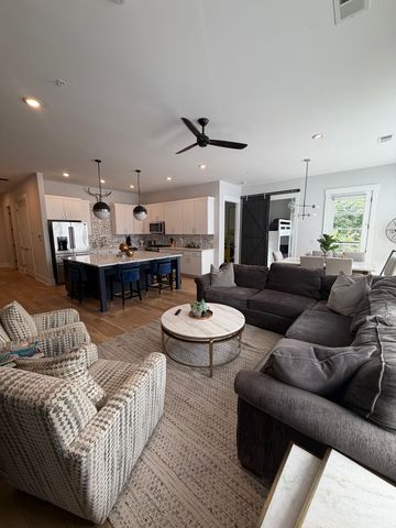 119 Acklen Park Dr Apt 204, Nashville, TN 37203
