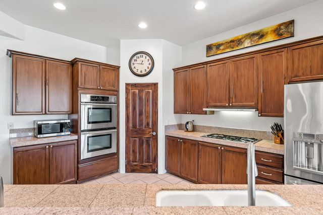 40761 Hovley Court, Palm Desert, CA 92260