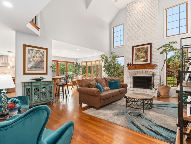 4135 River Ridge Drive, St. Charles, IL 60175