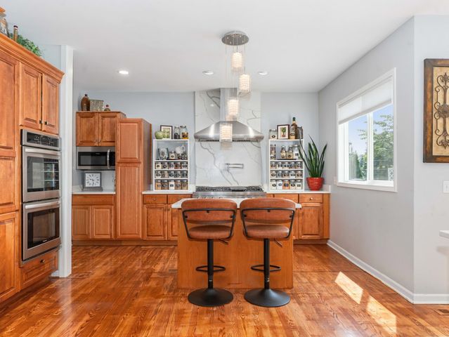 4135 River Ridge Drive, St. Charles, IL 60175