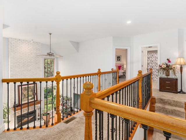 4135 River Ridge Drive, St. Charles, IL 60175