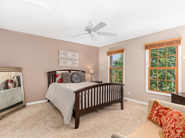 4135 River Ridge Drive, St. Charles, IL 60175