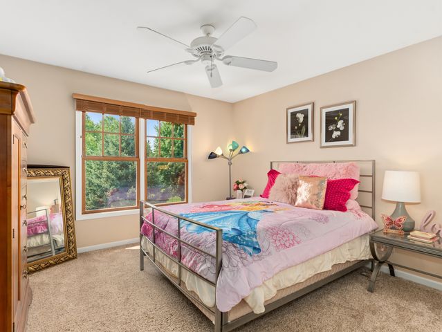 4135 River Ridge Drive, St. Charles, IL 60175