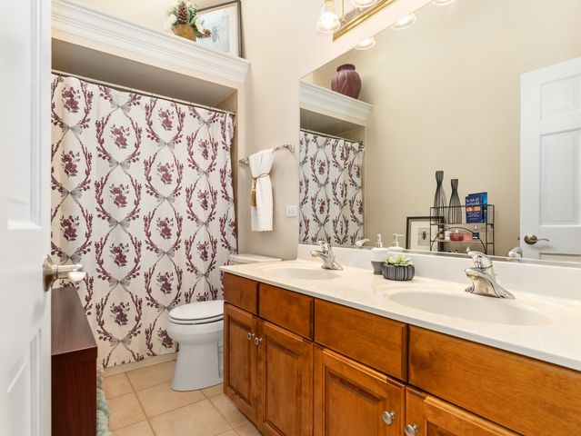 4135 River Ridge Drive, St. Charles, IL 60175