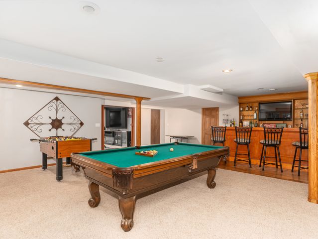 4135 River Ridge Drive, St. Charles, IL 60175