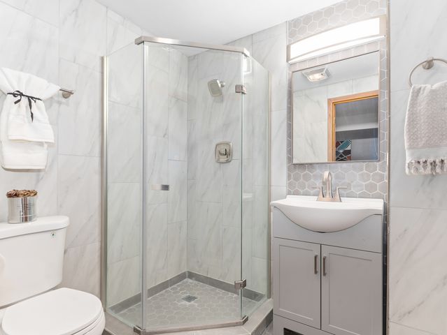 4135 River Ridge Drive, St. Charles, IL 60175