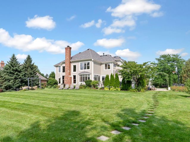4135 River Ridge Drive, St. Charles, IL 60175