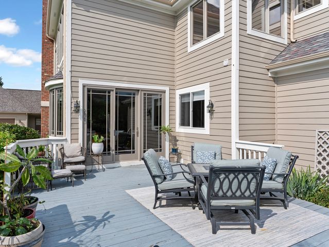 4135 River Ridge Drive, St. Charles, IL 60175