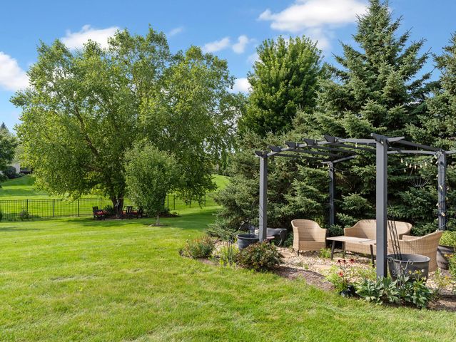 4135 River Ridge Drive, St. Charles, IL 60175