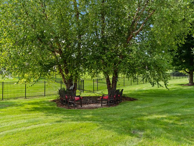 4135 River Ridge Drive, St. Charles, IL 60175