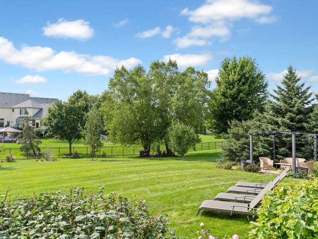 4135 River Ridge Drive, St. Charles, IL 60175