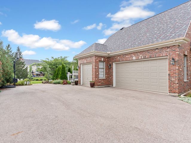 4135 River Ridge Drive, St. Charles, IL 60175