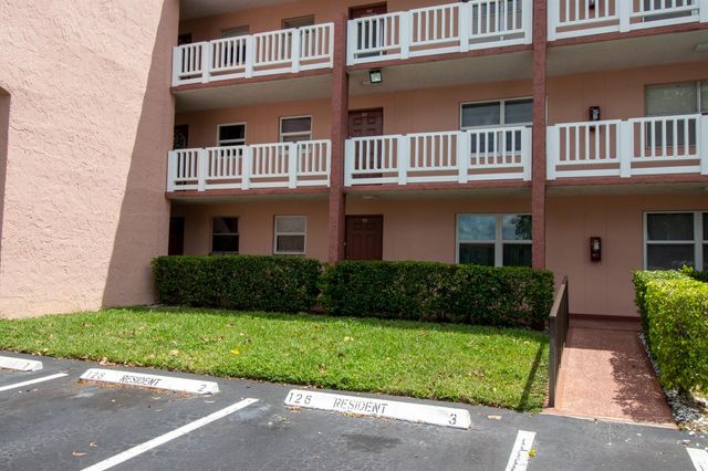 9621 Sunrise Lakes Boulevard 102, Sunrise, FL 33322