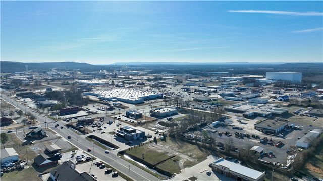 Lot 2-B E Parkway Drive, Russellville, AR 72802