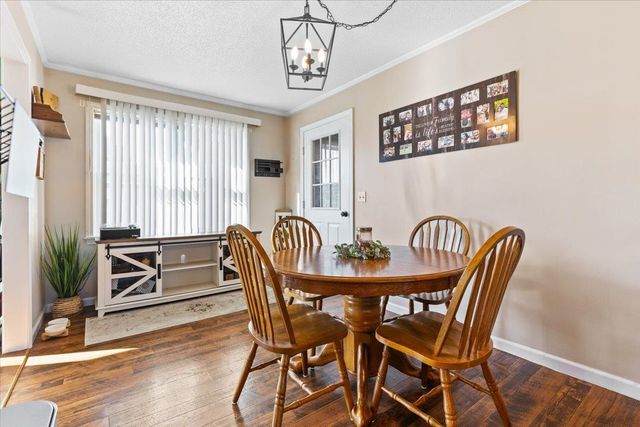 274 Scottsdale Road, Newport City, VT 05855