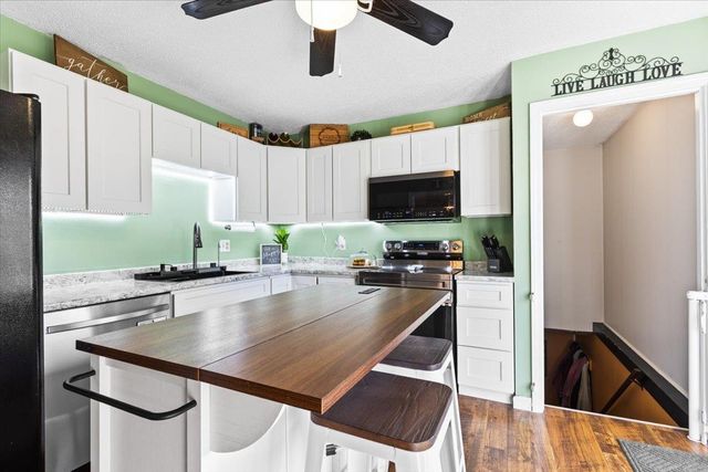 274 Scottsdale Road, Newport City, VT 05855