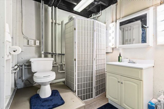 274 Scottsdale Road, Newport City, VT 05855