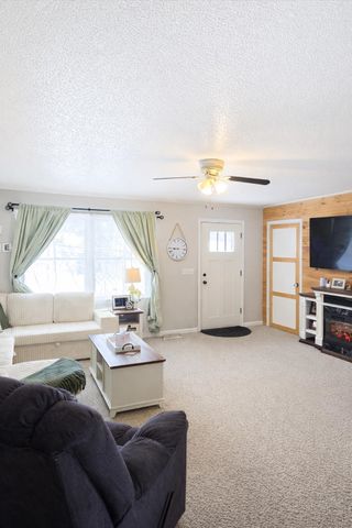 274 Scottsdale Road, Newport City, VT 05855