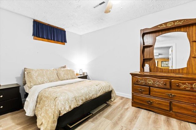 274 Scottsdale Road, Newport City, VT 05855