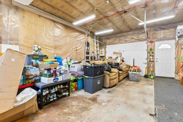 274 Scottsdale Road, Newport City, VT 05855