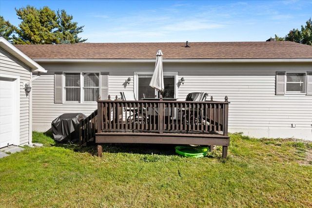 274 Scottsdale Road, Newport City, VT 05855