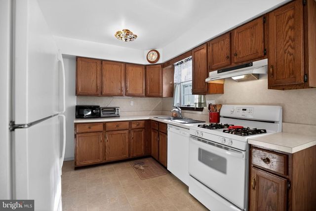 2306 CAROL LN, Norristown, PA 19401