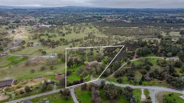 149 S Park Dr, Burson, CA 95225