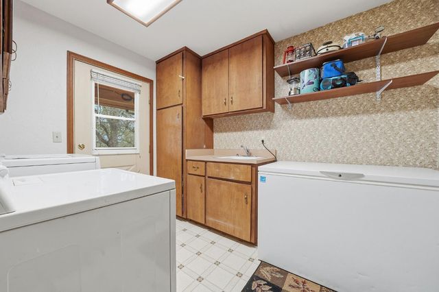 149 S Park Dr, Burson, CA 95225