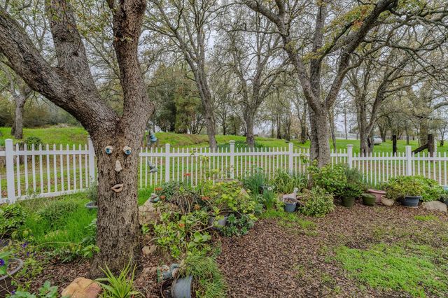 149 S Park Dr, Burson, CA 95225