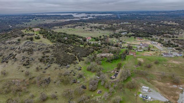 149 S Park Dr, Burson, CA 95225