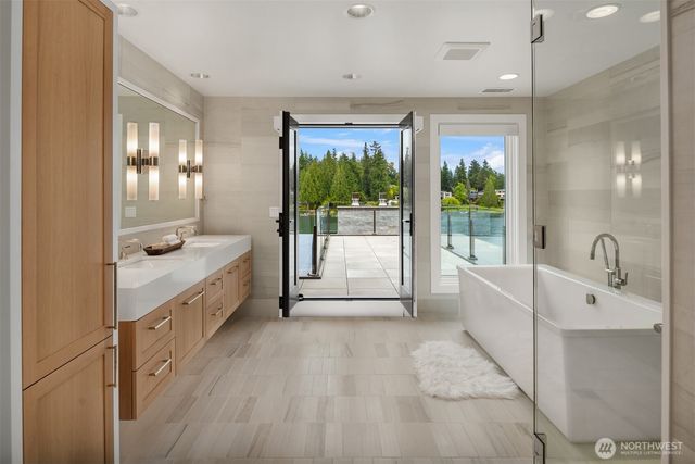 3234 78th Place NE, Medina, WA 98039