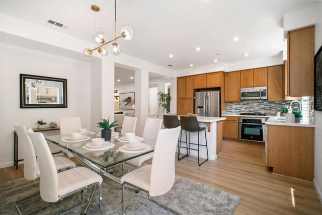 915 Ternura Loop, Milpitas, CA 95035