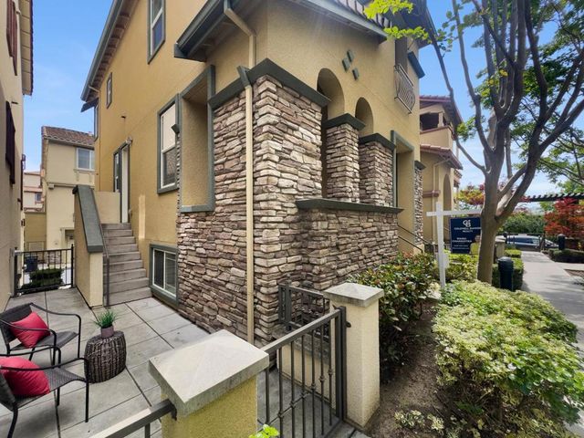 915 Ternura Loop, Milpitas, CA 95035