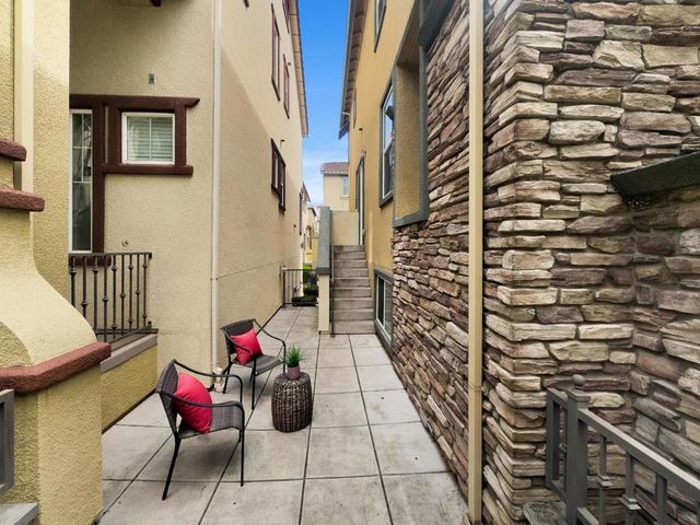 915 Ternura Loop, Milpitas, CA 95035