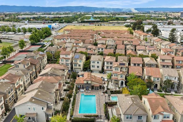 915 Ternura Loop, Milpitas, CA 95035