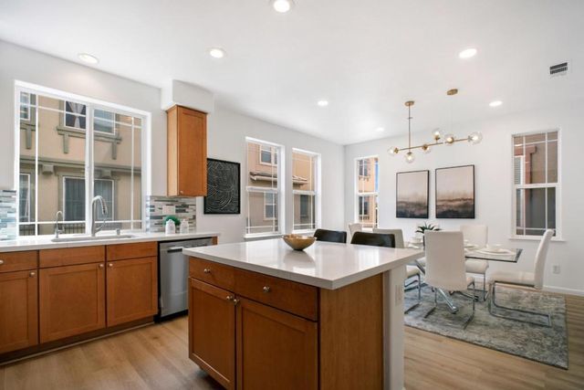 915 Ternura Loop, Milpitas, CA 95035