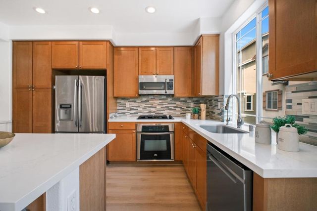 915 Ternura Loop, Milpitas, CA 95035