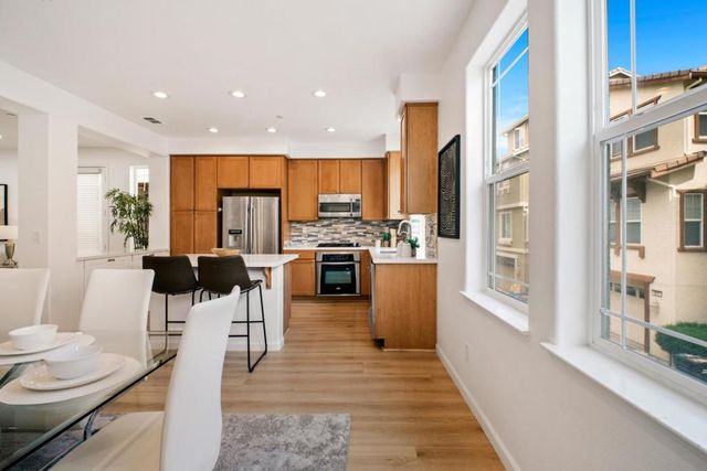 915 Ternura Loop, Milpitas, CA 95035