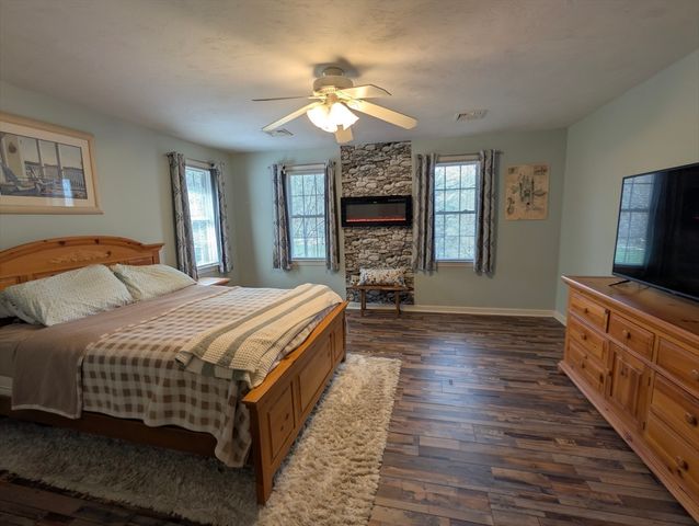 6 Marrissa Cir, Charlton, MA 01507