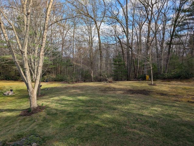 6 Marrissa Cir, Charlton, MA 01507