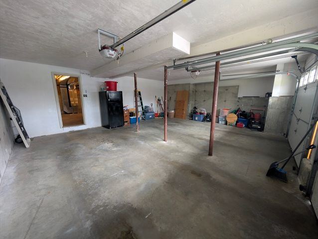 6 Marrissa Cir, Charlton, MA 01507