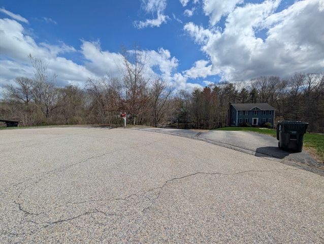 6 Marrissa Cir, Charlton, MA 01507