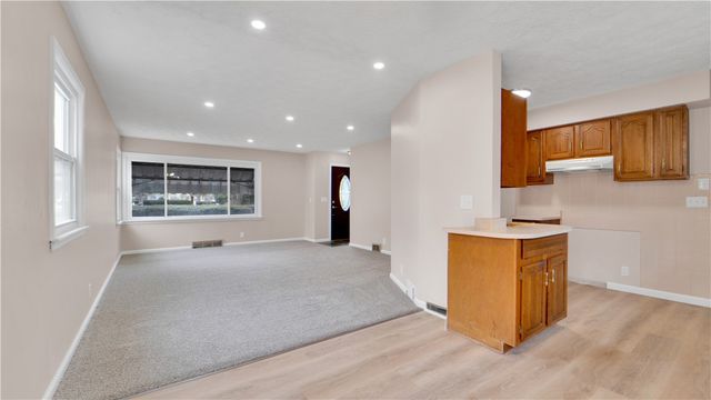 538 Glenview Court, Webster, NY 14580