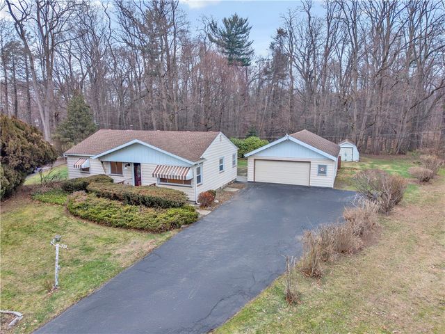 538 Glenview Court, Webster, NY 14580