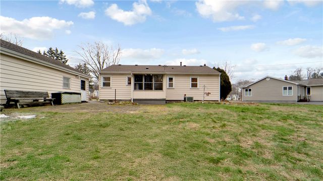 538 Glenview Court, Webster, NY 14580