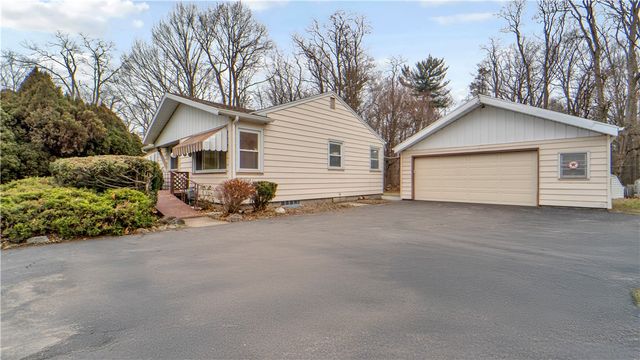 538 Glenview Court, Webster, NY 14580