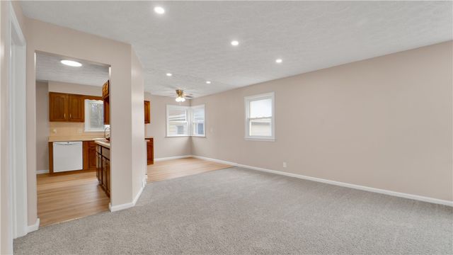 538 Glenview Court, Webster, NY 14580