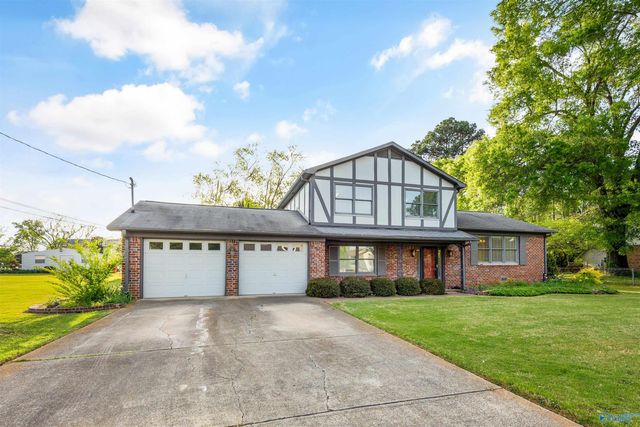 1928 Edenton Drive SW, Huntsville, AL 35803