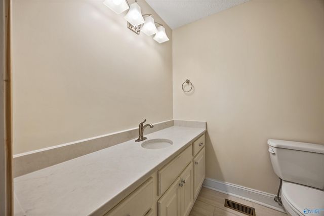 1928 Edenton Drive SW, Huntsville, AL 35803