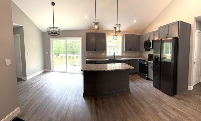 12 Jewell Lane, Derry, NH 03038